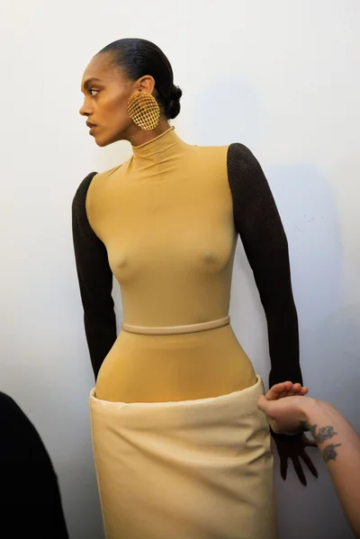 Look 30